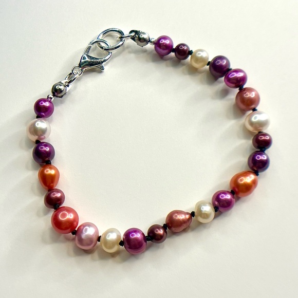 “Armand Divine” - The “I LOVE ME” Bracelet Collection! 💎✨ SEE DETAILS‼️⬇️ - Picture 5 of 12